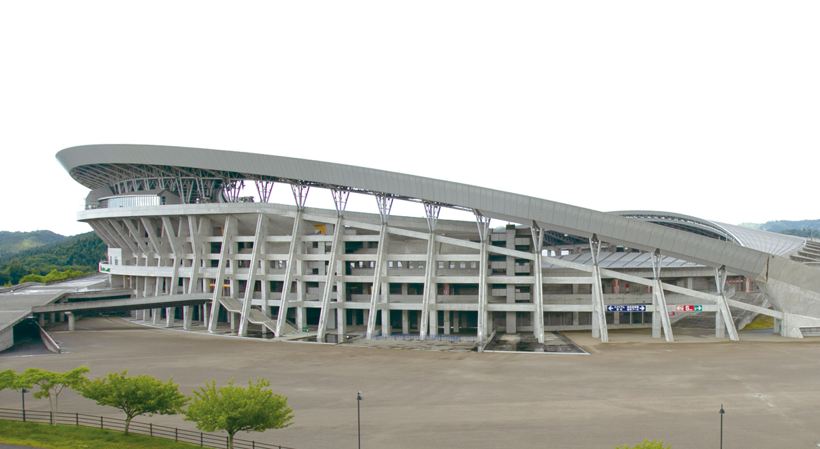 グランディ21（宮城県総合運動公園）　車13分〜15分